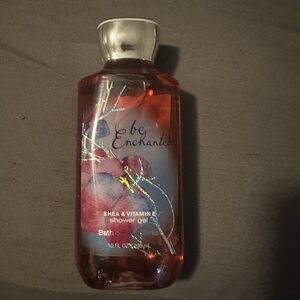 Bath & Body Works Be Enchanted Shower Gel - Red and Silver